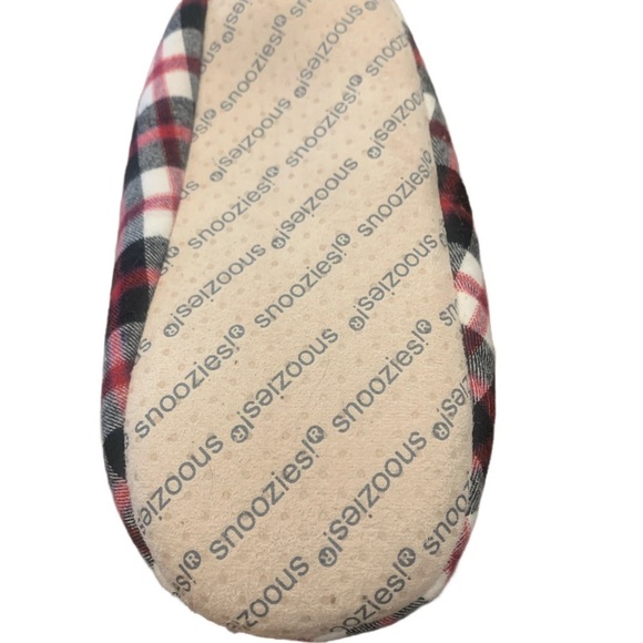 SNOOZIES NWOT Comfy, Cozy Tartan Plaid Bootie Slippers in Red & Black Size Small - Picture 5 of 5